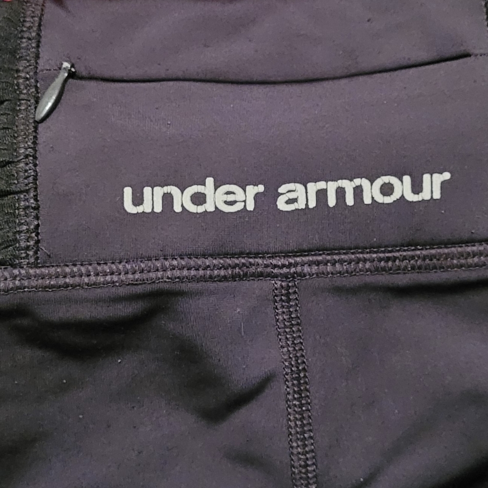UNDER ARMOUR CAPRIS - Picture 3 of 3